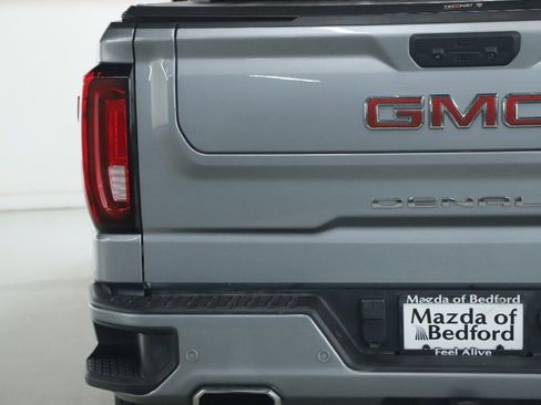 Used 2023 GMC Sierra 1500 Denali w/ Technology Package AWD/4WD image 43