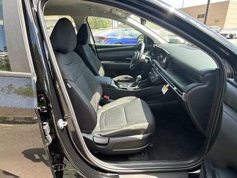 New 2026 Hyundai Tucson SE image 13
