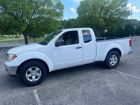 Used 2011 Nissan Frontier SV RWD image 14
