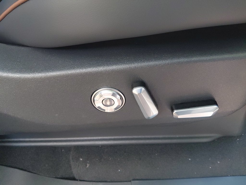 New 2026 Lincoln Navigator Black Label AWD/4WD image 39