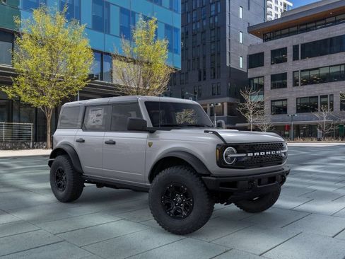 New 2026 Ford Bronco Badlands w/ Sasquatch Package AWD/4WD image 7