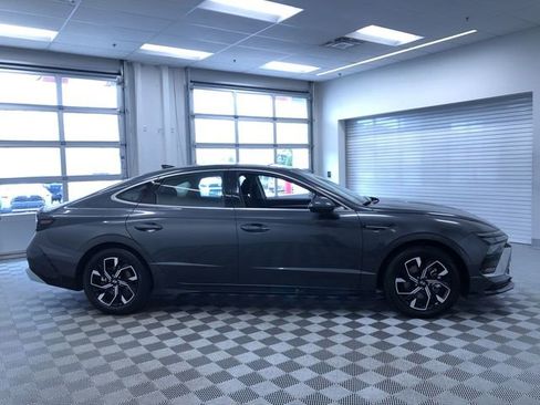 Used 2025 Hyundai Sonata SEL FWD image 33