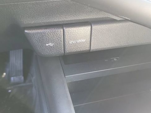 Used 2023 Toyota Camry XLE w/ Protection Package (Q2) (TMS) FWD image 12