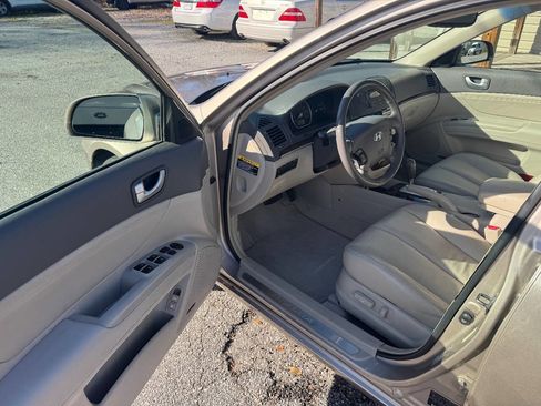 Used 2008 Hyundai Sonata Limited image 12