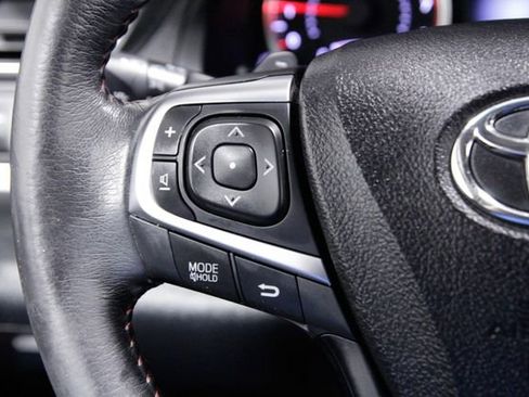 Used 2017 Toyota Camry SE image 24