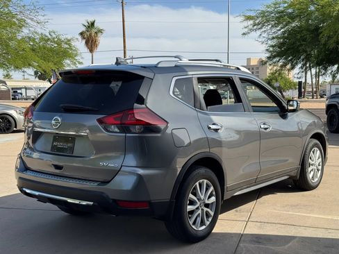 Used 2018 Nissan Rogue SV AWD/4WD image 6