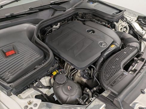 Used 2021 Mercedes-Benz GLC 300 4MATIC image 30