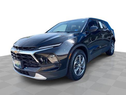 Certified 2025 Chevrolet Blazer LT AWD/4WD image 1