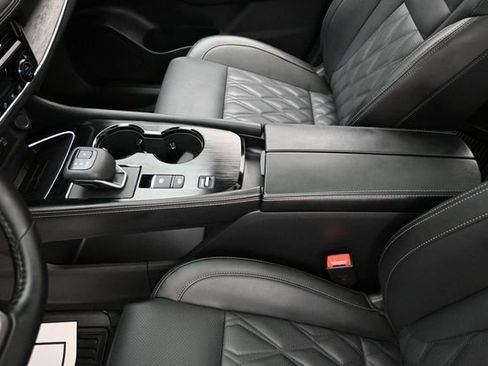 Used 2025 Nissan Rogue Platinum w/ Platinum Premium Package FWD image 28