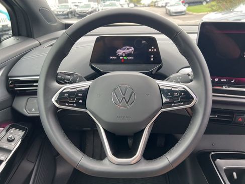Used 2025 Volkswagen ID.4 Pro image 15