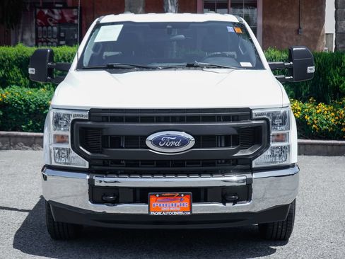 Used 2022 Ford F250 XL w/ Power Equipment Group RWD image 3