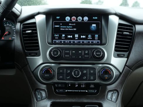 Used 2018 Chevrolet Tahoe LT AWD/4WD image 13