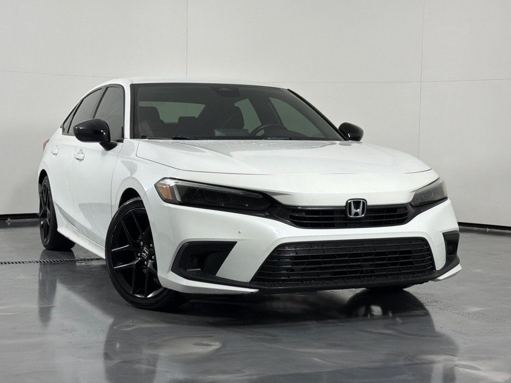 Used 2022 Honda Civic Sport image 2