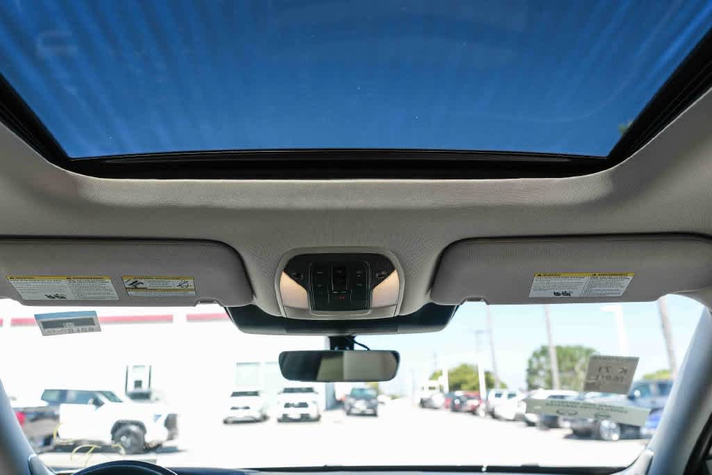 Used 2023 INFINITI QX60 Sensory AWD/4WD image 17