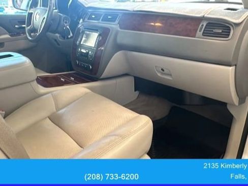Used 2014 Chevrolet Suburban LTZ image 40