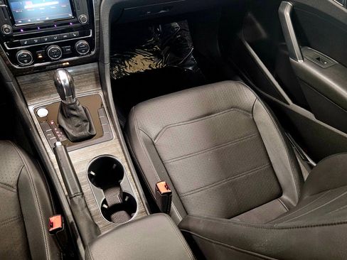 Used 2018 Volkswagen Passat 2.0T SE image 22