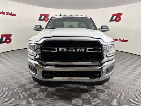 Used 2022 RAM 2500 Tradesman w/ Chrome Appearance Group AWD/4WD image 11