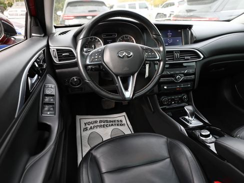 Used 2017 INFINITI QX30 Premium w/ Cargo Package image 17