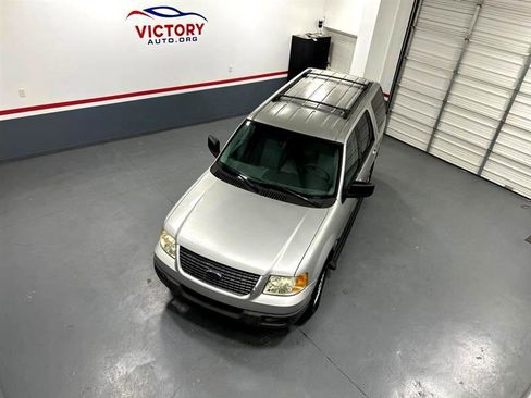 Used 2003 Ford Expedition XLT image 16