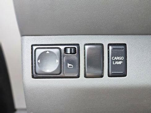 Used 2018 Nissan Frontier SV image 20