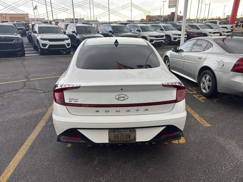 Used 2022 Hyundai Sonata SEL w/ Cargo Package image 4