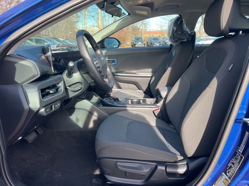 New 2025 Kia K4 LXS image 8