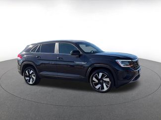 Used 2025 Volkswagen Atlas Cross Sport SE video 2