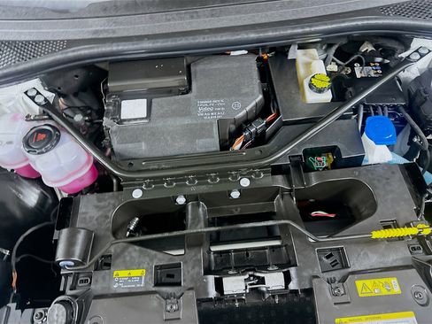 Used 2023 Volkswagen ID.4 Pro AWD/4WD image 32