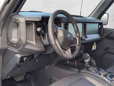 New 2025 Ford Bronco Badlands image 3