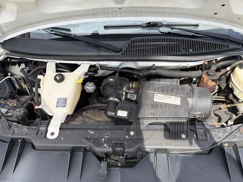 Used 2017 Chevrolet Express 2500 RWD image 26