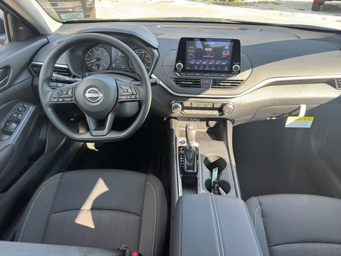 New 2025 Nissan Altima 2.5 S image 12