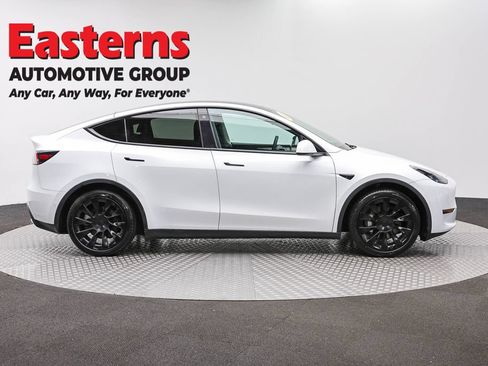Used 2022 Tesla Model Y Long Range AWD/4WD image 4