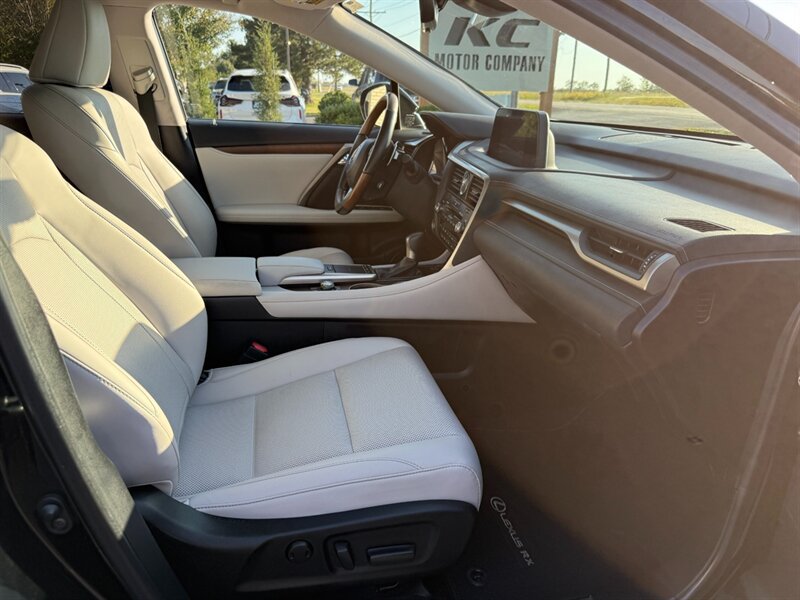 Used 2020 Lexus RX 350L FWD w/ Premium Package image 34