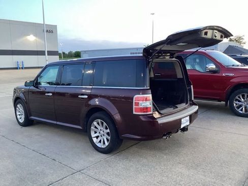 Used 2009 Ford Flex SEL FWD image 12