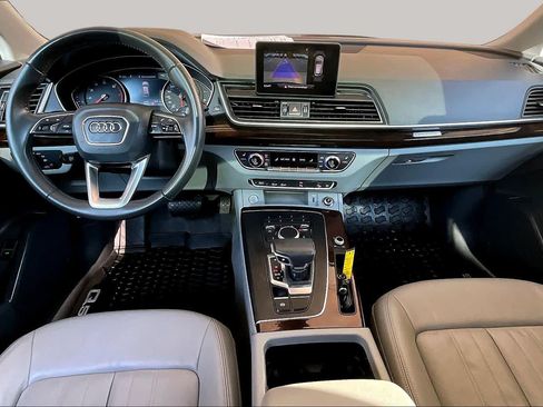 Used 2020 Audi Q5 2.0T Premium w/ Convenience Package AWD/4WD image 16