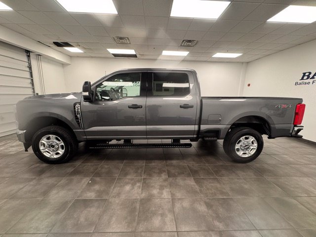 Used 2025 Ford F250 XLT AWD/4WD image 5