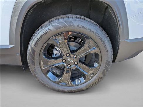 New 2026 Chevrolet Equinox LT w/ Midnight Edition FWD image 9