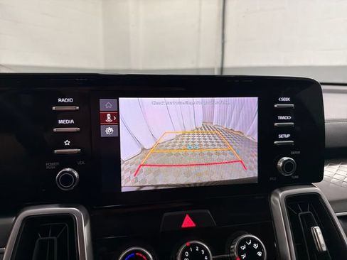 Certified 2023 Kia Sorento LX AWD/4WD image 40