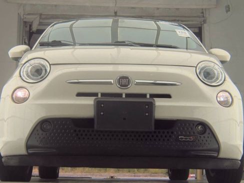 Used 2017 FIAT 500 e image 12