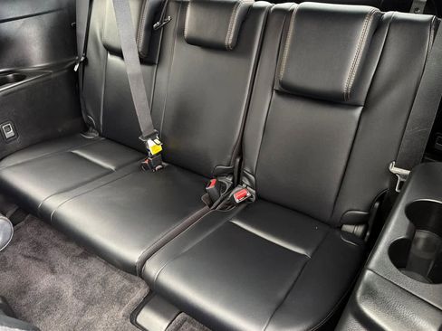 Used 2018 Toyota Highlander Limited Platinum w/ Carpet Mat Package (TMS) AWD/4WD image 17