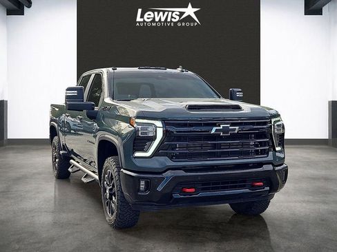 Used 2025 Chevrolet Silverado 2500 LT w/ Trail Boss Package AWD/4WD image 6