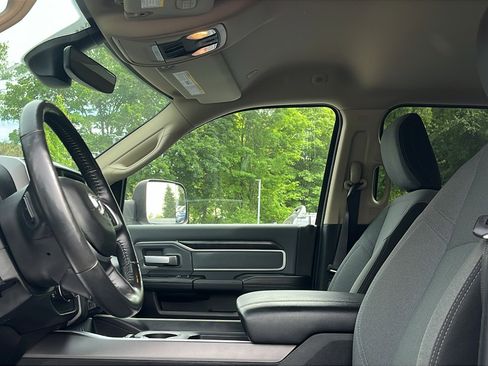 Used 2019 RAM 2500 Big Horn AWD/4WD image 9