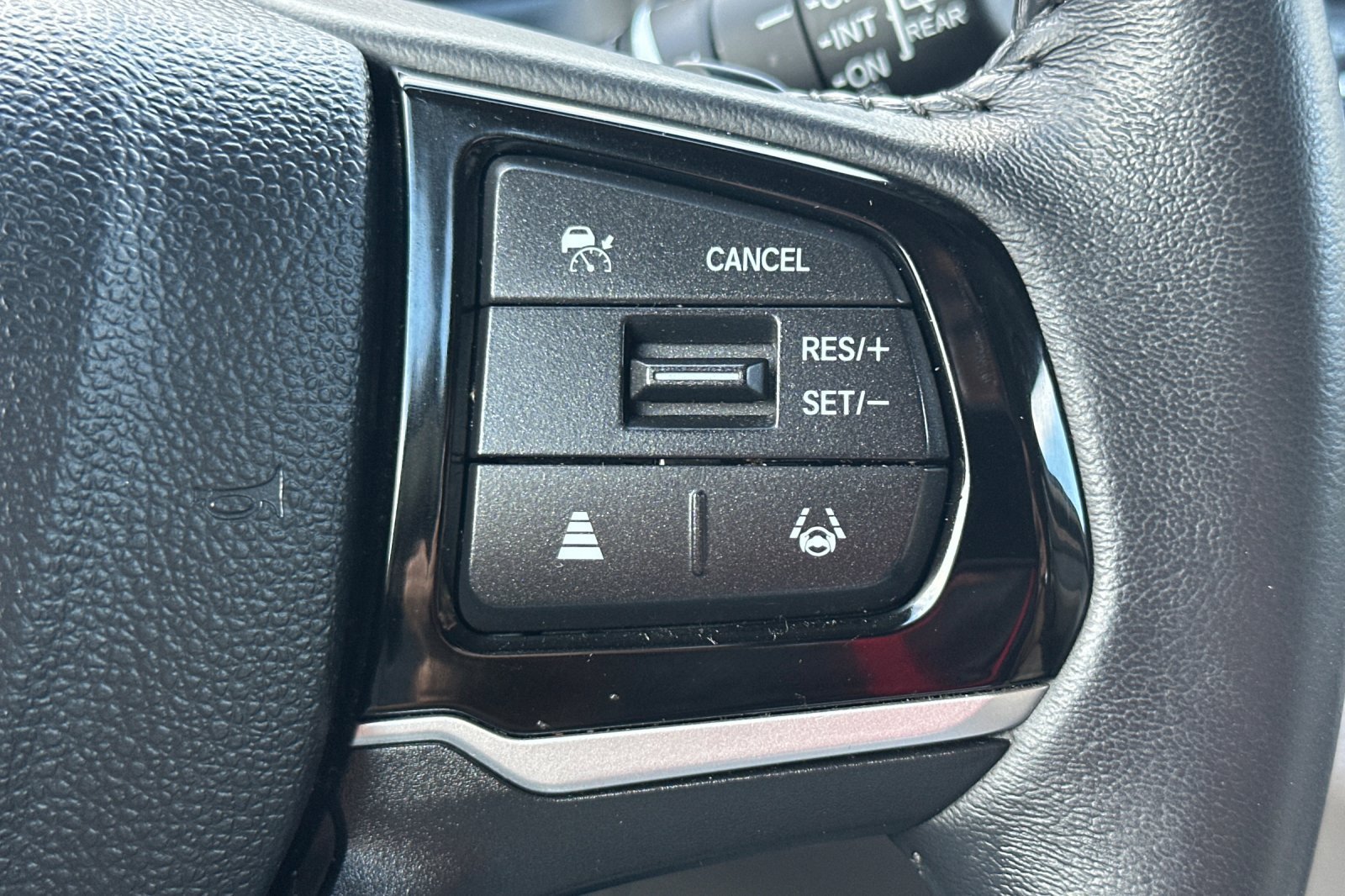 Used 2025 Honda Odyssey EX-L image 39