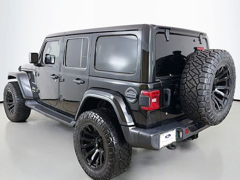Used 2020 Jeep Wrangler Unlimited Sahara image 7