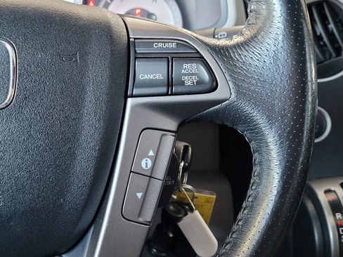 Used 2013 Honda Pilot Touring image 19