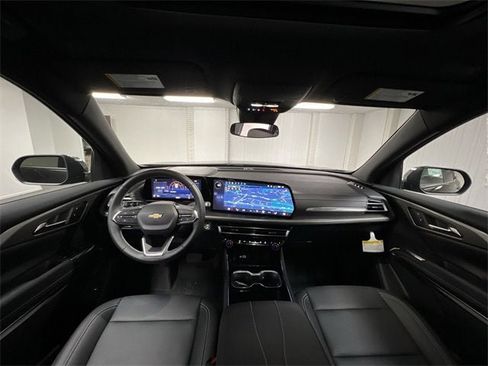 New 2025 Chevrolet Traverse LT w/ Sun and Wheel Package image 21