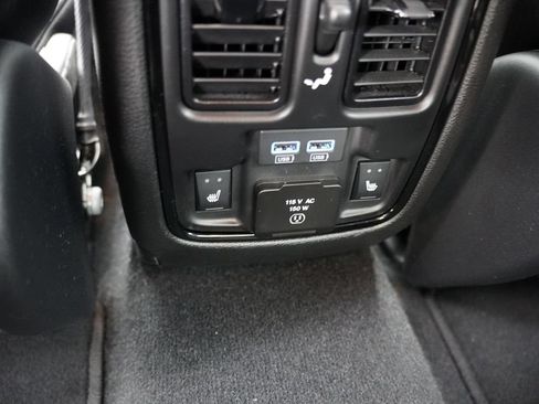 Used 2021 Dodge Durango R/T w/ Blacktop Package AWD/4WD image 4