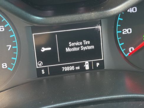 Used 2022 Chevrolet Colorado LT w/ Fleet Safety Package AWD/4WD image 3