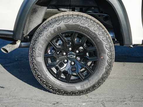 New 2026 Chevrolet Colorado Trail Boss AWD/4WD image 11
