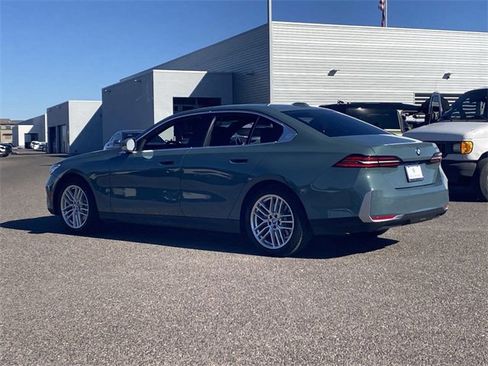 Certified 2025 BMW 530i image 9